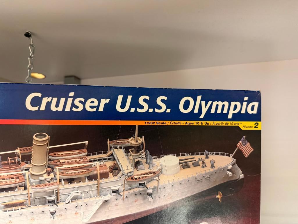 VINTAGE REVELL CRUISER U.S.S. OLYMPIA MODEL SHIP - 4
