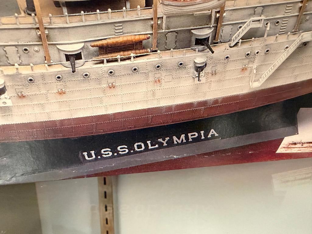 VINTAGE REVELL CRUISER U.S.S. OLYMPIA MODEL SHIP - 6