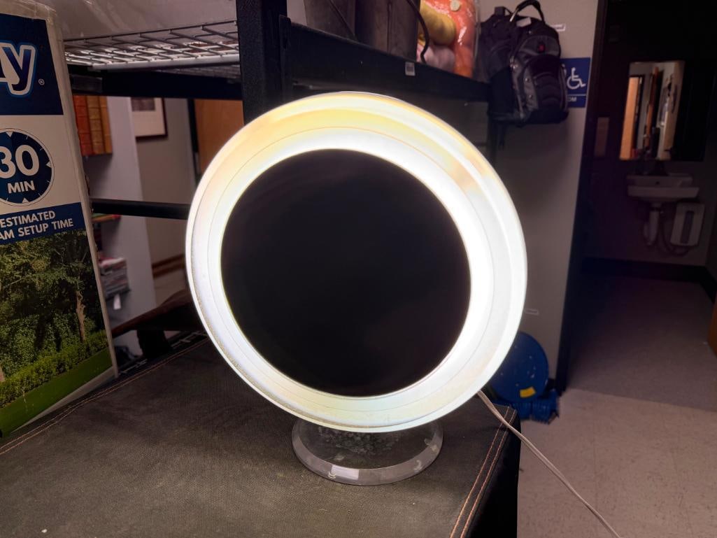 LIGHTED MAGNIFIED ELECTRIC COSMETIC MIRROR ON STAND AND CHROME BACK - 8