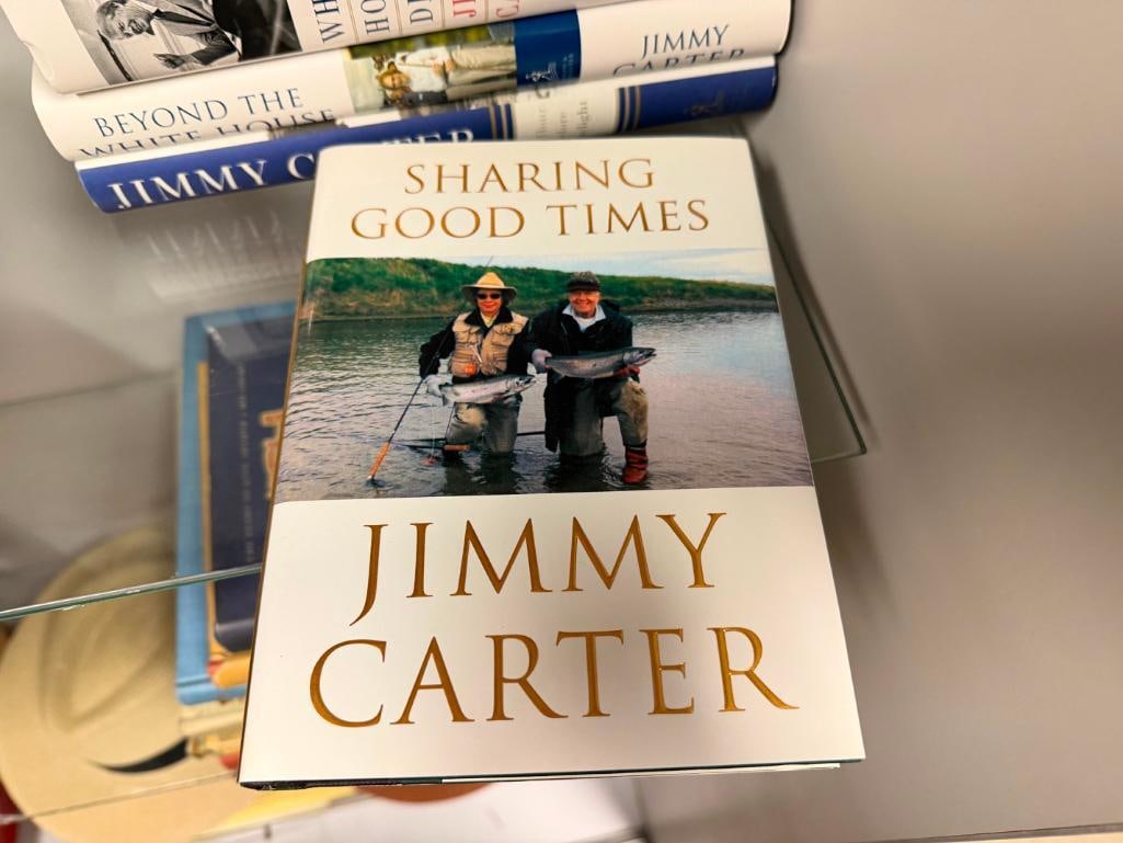 FIVE FIRST EDITION SIGNED PRESIDENT JIMMY CARTER BOOKS INCLUDING " WHITE HOUSE DIARY " AND MORE - 3