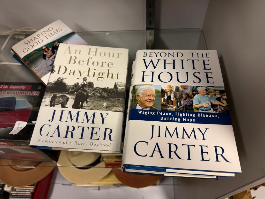 FIVE FIRST EDITION SIGNED PRESIDENT JIMMY CARTER BOOKS INCLUDING " WHITE HOUSE DIARY " AND MORE - 8