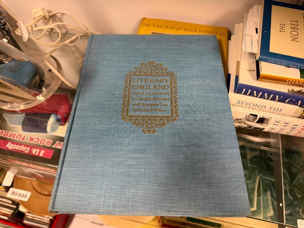 COLLECTION OF SEVEN VINTAGE BOOKS INCLUDING " IDYLLS OF THE KING " BY ALFRED LORD TENNYSON - 8