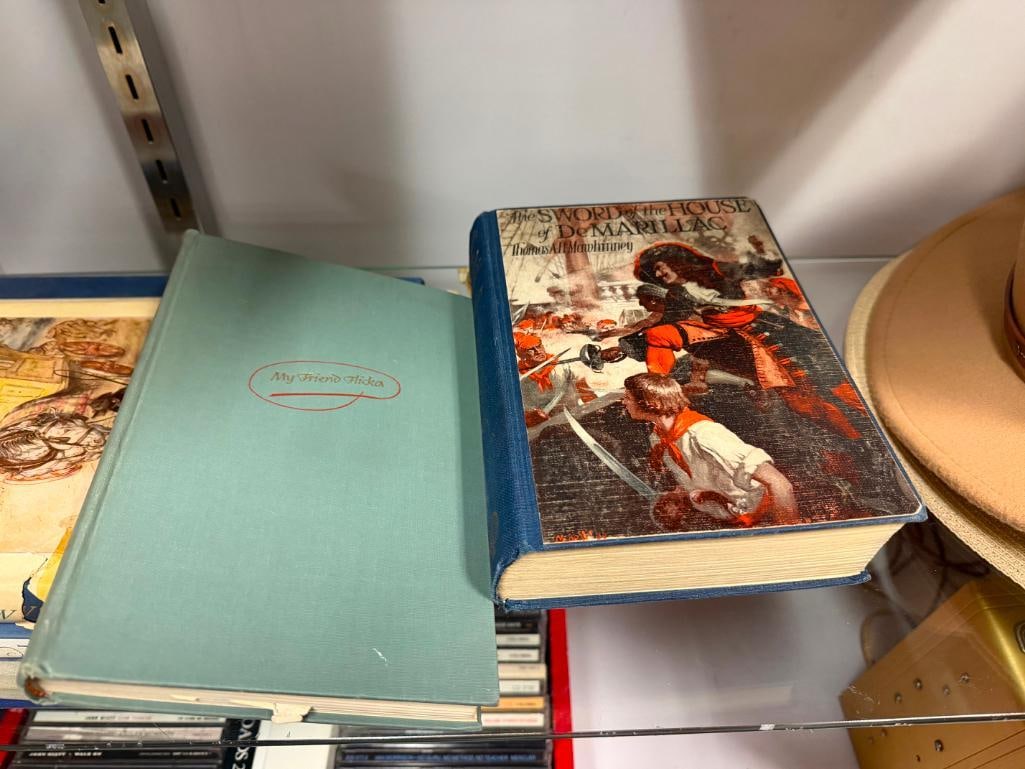 EIGHT VINTAGE HARDCOVER BOOKS INCLUDING " THE JUNGLE BOOK " BY RUDYARD KIPLING COPYRIGHT 1894 - 10