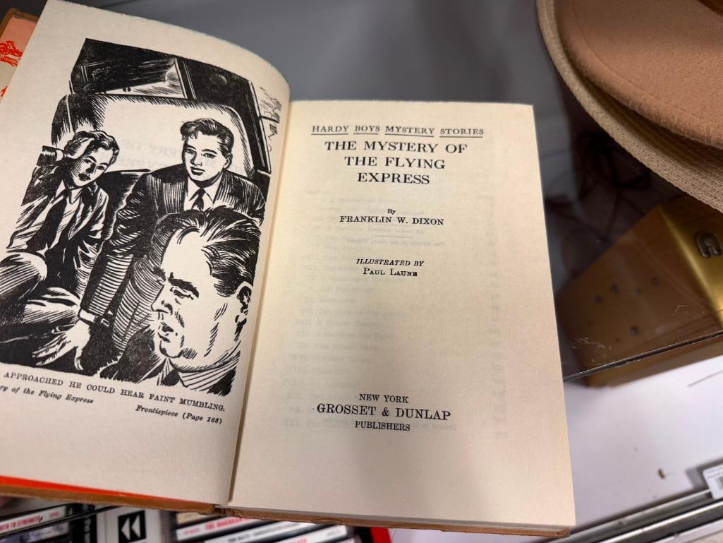 EIGHT VINTAGE HARDCOVER BOOKS INCLUDING " THE JUNGLE BOOK " BY RUDYARD KIPLING COPYRIGHT 1894 - 4