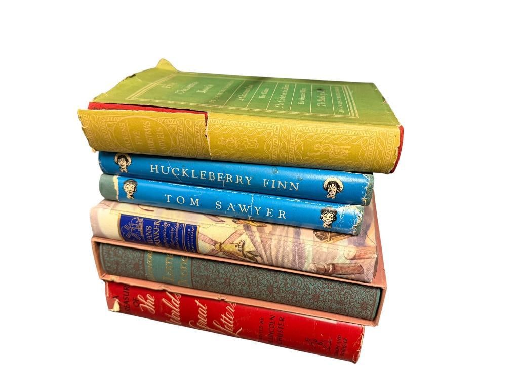 SIX VINTAGE BOOKS INCLUDING " TOM SAWYER " AND " HUCKLEBERRY FINN " ILLUSTRATED BY NORMAN ROCKWELL (1 of 10)