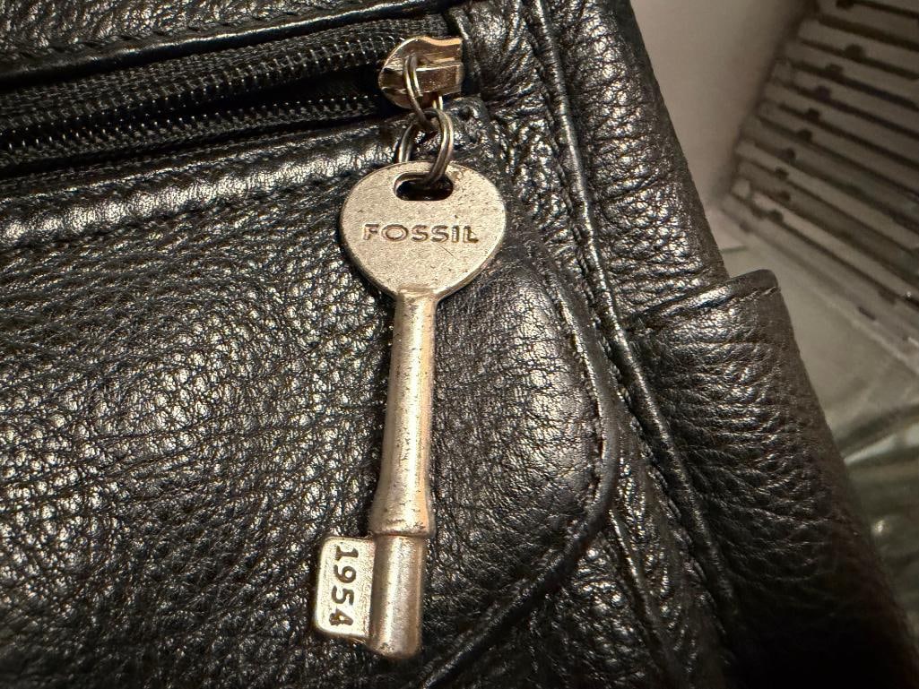 THREE LADIES BLACK LEATHER PURSES / HANDBAGS BY FOSSIL, COBB & CO., AND STONE MOUNTAIN - 13