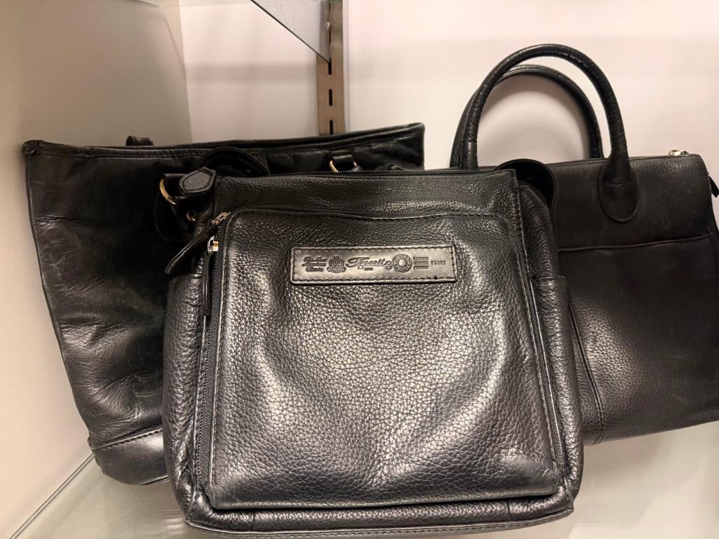 THREE LADIES BLACK LEATHER PURSES / HANDBAGS BY FOSSIL, COBB & CO., AND STONE MOUNTAIN - 3