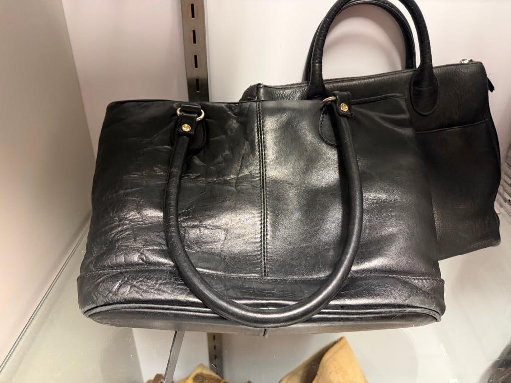 THREE LADIES BLACK LEATHER PURSES / HANDBAGS BY FOSSIL, COBB & CO., AND STONE MOUNTAIN - 8