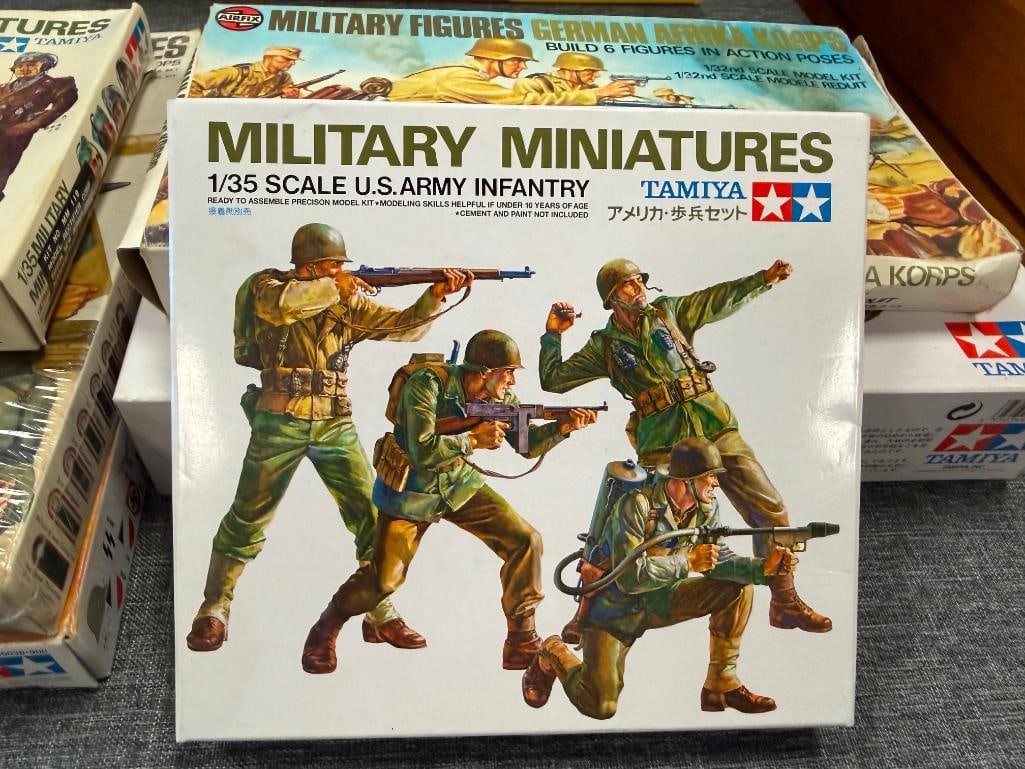 TAMIYA AND AIRFIX 1/32 AND 1/35 SCALE PLASTIC KIT MODEL FIGURES / TROOPS / CREW MEMBERS - 3
