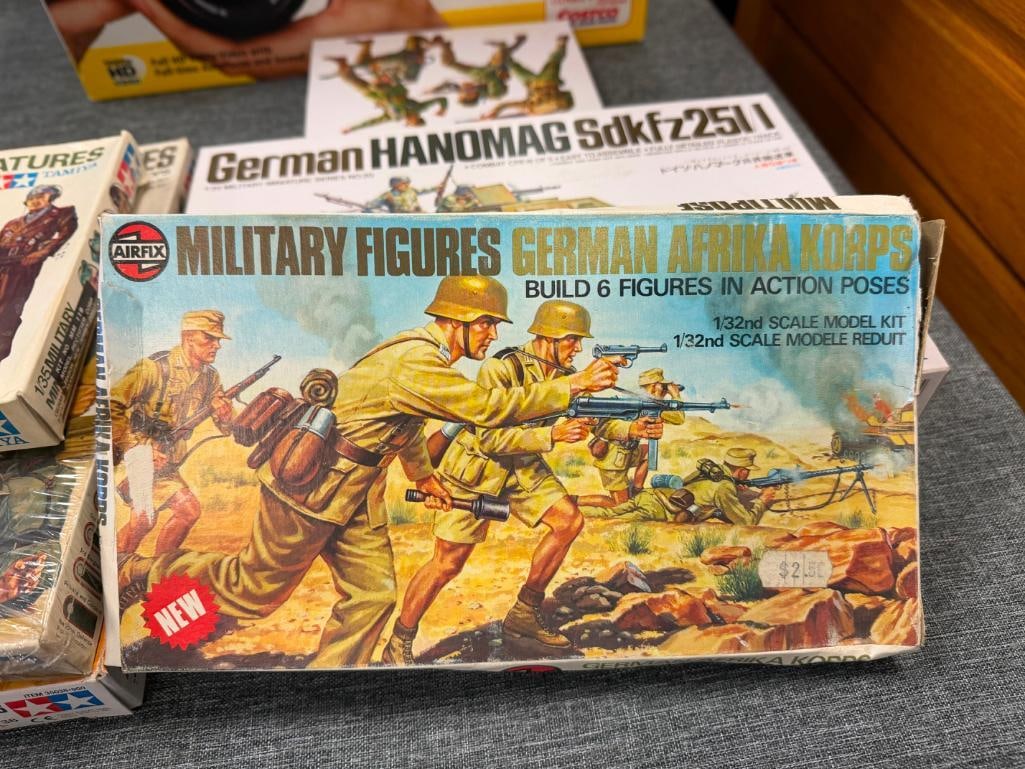 TAMIYA AND AIRFIX 1/32 AND 1/35 SCALE PLASTIC KIT MODEL FIGURES / TROOPS / CREW MEMBERS - 4