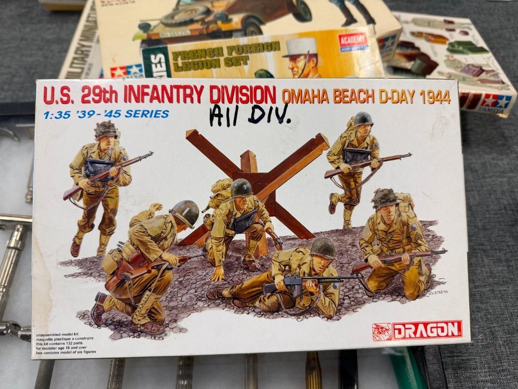 SEVEN TAMIYA, REVELL, DRAGON 1/35 PLASTIC KIT MODEL FIGURES, VEHICLE, AND ACCESSROIES - 14