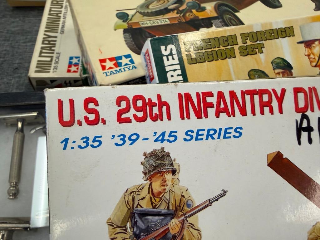 SEVEN TAMIYA, REVELL, DRAGON 1/35 PLASTIC KIT MODEL FIGURES, VEHICLE, AND ACCESSROIES - 16