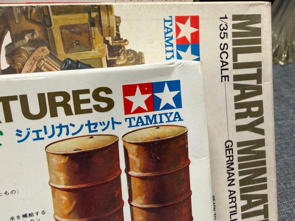 SEVEN TAMIYA, REVELL, DRAGON 1/35 PLASTIC KIT MODEL FIGURES, VEHICLE, AND ACCESSROIES - 4