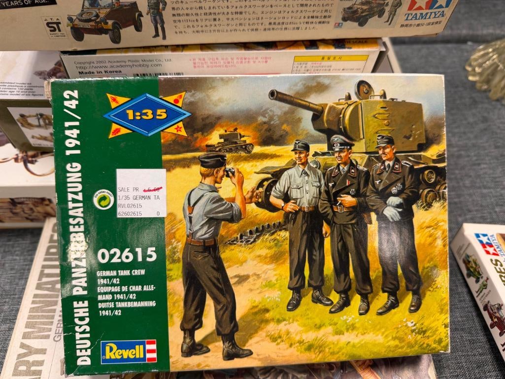 SEVEN TAMIYA, REVELL, DRAGON 1/35 PLASTIC KIT MODEL FIGURES, VEHICLE, AND ACCESSROIES - 8