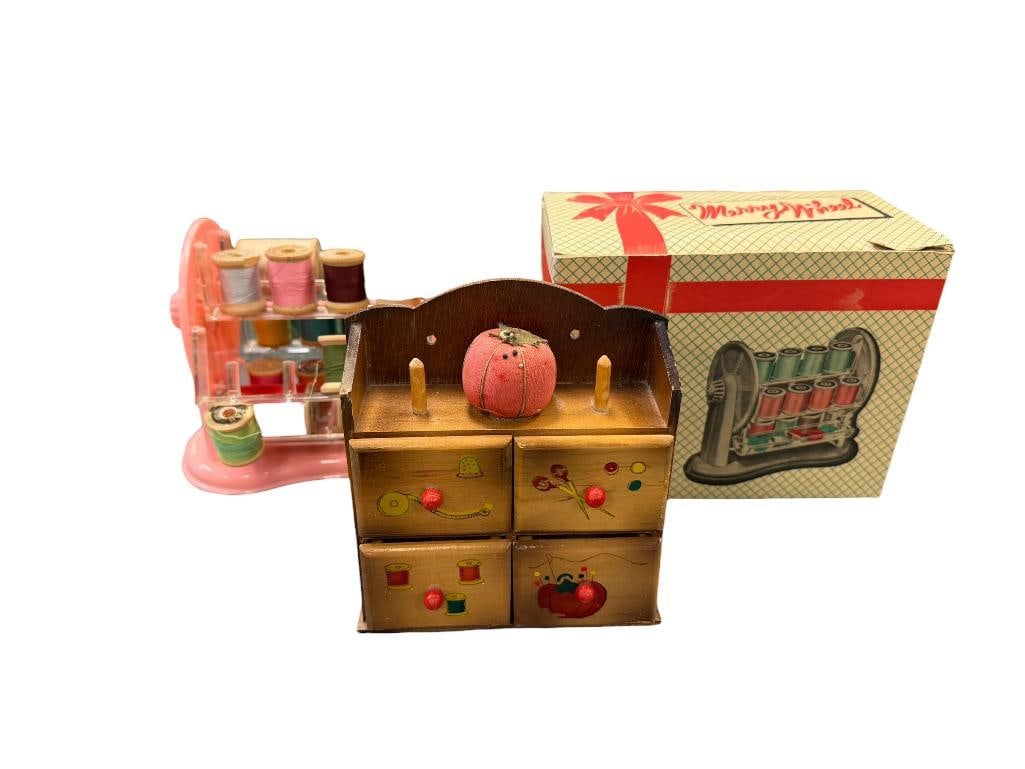 WESTCRAFT PLASTIC PRODUCTS MERRY WHEEL SPOOL HOLDER AND FOUR DRAWER WOODEN SPOOL HOLDER: MERRY WHEEL PINK PLASTIC SPOOL HOLDERS INCLUDES ORIGINAL BOX 6" H