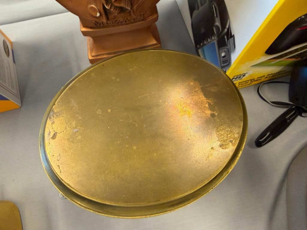H & H SAMUEL MARTI FRENCH MADE BRASS MANTLE CLOCK NO. 8917 WITH MERCURY WEIGHTS AND WIND-UP KEY - 6