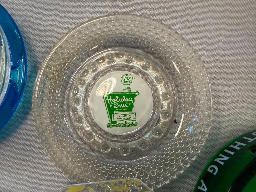 15 ASSORTED GLASS AND CERAMIC ASHTRAYS BULMERS CIDERS, HOLIDAY INN, MULCREVYS, THE WAVE, BRAUERI - 10