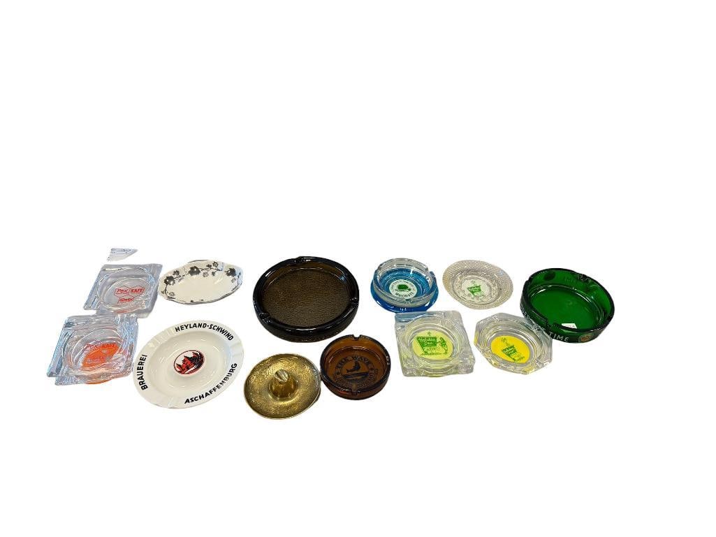 15 ASSORTED GLASS AND CERAMIC ASHTRAYS BULMERS CIDERS, HOLIDAY INN, MULCREVYS, THE WAVE, BRAUERI: 4" UP TO 7" ROUND