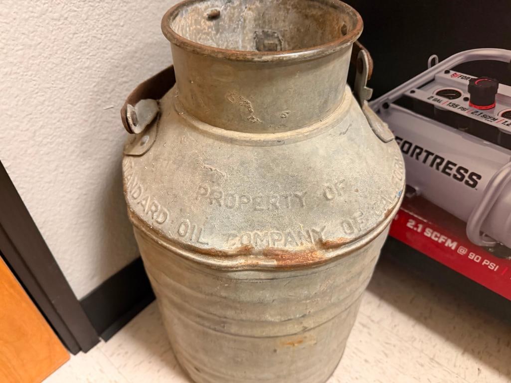 VINTAGE STANDARD OIL OF CALIFORNIA GALVANIZED METAL 5 GALLON OIL CAN - 5