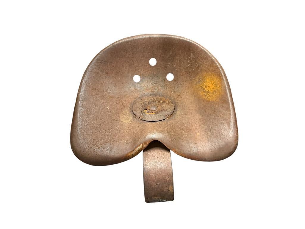 ANTIQUE RUSTED METAL TRACTOR SEAT AND METAL SPRING MOUNT (1 of 7)