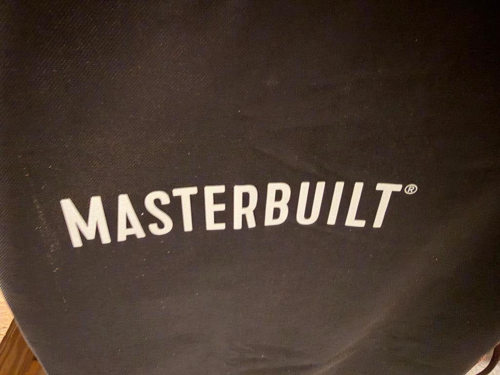 MASTERBUILT PRO SERIES PROPANE SMOKER - 4