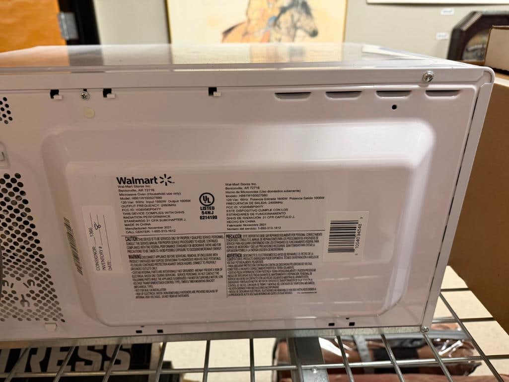 HAMILTON BEACH 1000 WATTS COUNTERTOP MICROWAVE - 10