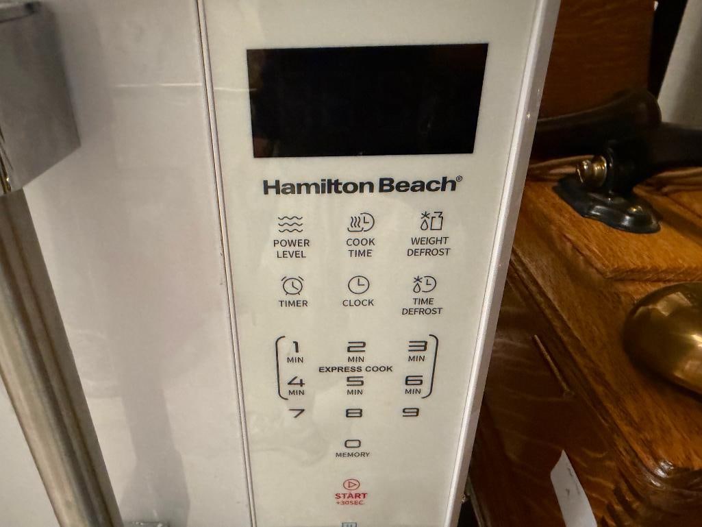 HAMILTON BEACH 1000 WATTS COUNTERTOP MICROWAVE - 4