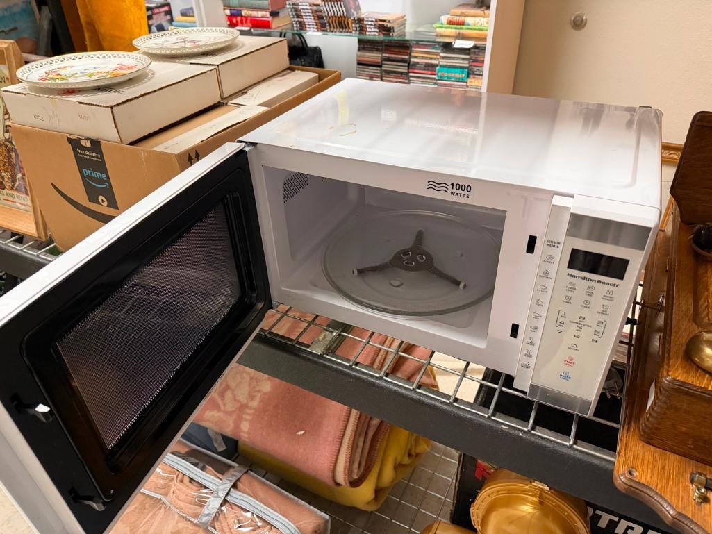 HAMILTON BEACH 1000 WATTS COUNTERTOP MICROWAVE - 6