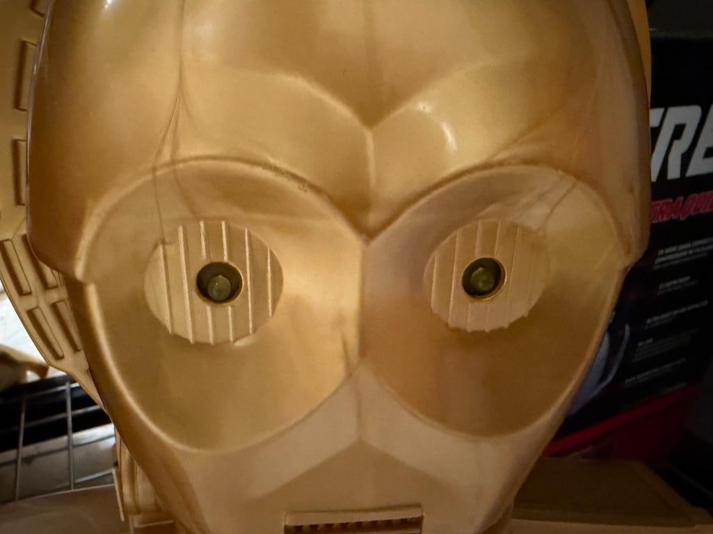 1983 KENNER CPG STAR WARS C-3PO ACTION FIGURE COLLECTOR'S CASE FEATURING FIGURAL SHAPE - 4
