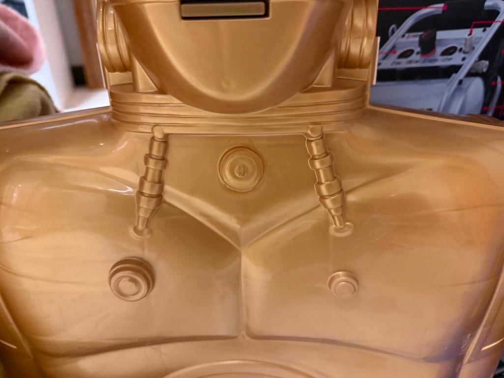 1983 KENNER CPG STAR WARS C-3PO ACTION FIGURE COLLECTOR'S CASE FEATURING FIGURAL SHAPE - 6