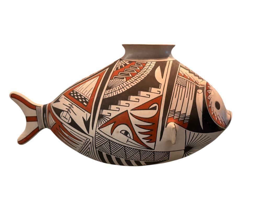 CASA GRANDES ADRIAN ROJAS SOUTHWESTERN MATA ORTIZ POTTERY GEOMETRIC DESIGN FISH VESSEL CHIHUAHUA,... (1 of 8)