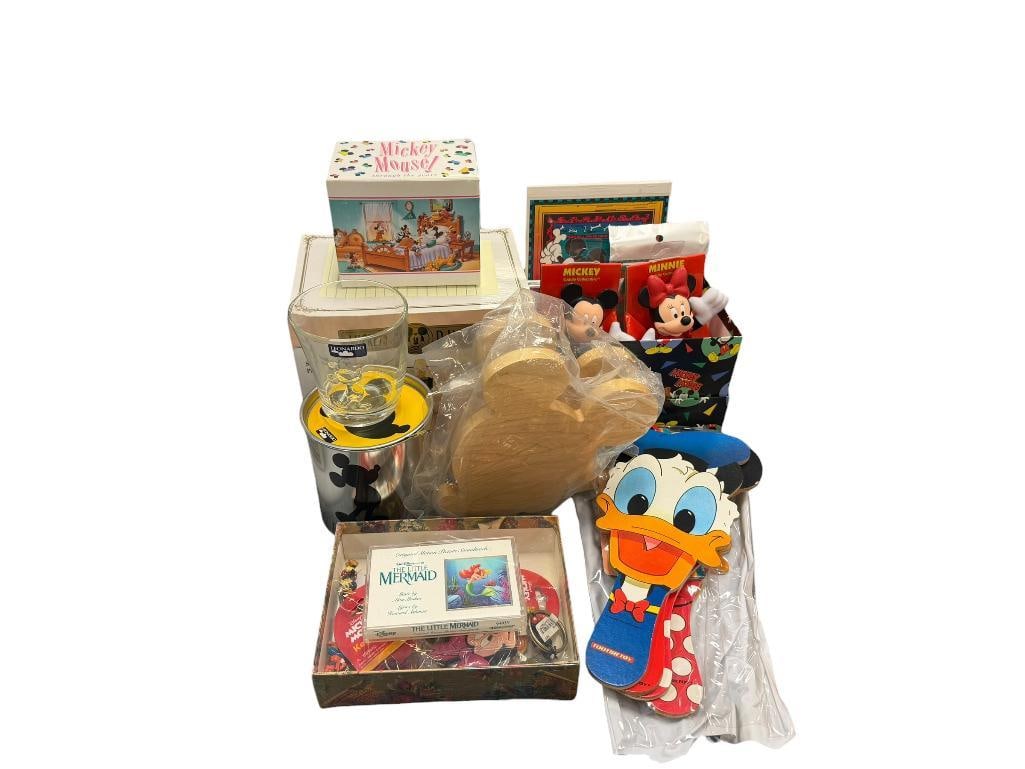 WALT DISNEY COLLECTIBLES GLASS CUP, PADDLE BOARDS, VINYL DOLLS, KEYCHAINS, ETC.: MOST ITEMS NEW IN THE PACKAGE OR BOX