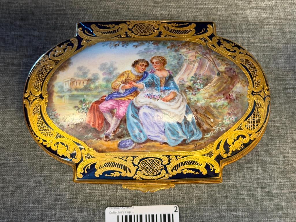 19TH CENTURY FRENCH SEVRES-STYLE PORCELAIN JEWELRY BOX / CASKET / COFFRE HAND PAINTED FLORAL FOLI... - 2