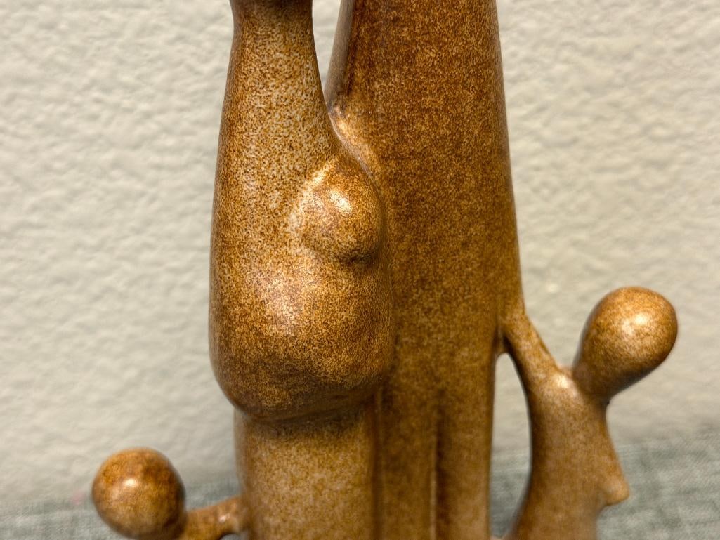 MID-CENTURY MODERN HAND CRAFTED CERAMIC SCULPTURE FAMILY OF FIVE ABSTRACT ELONGATED FIGURES - 4