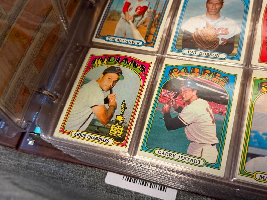 1972 TOPPS BASEBALL CARD SET INCLUDES MANY STARS AND ROOKIE CARDS NEAR COMPLETE - 10