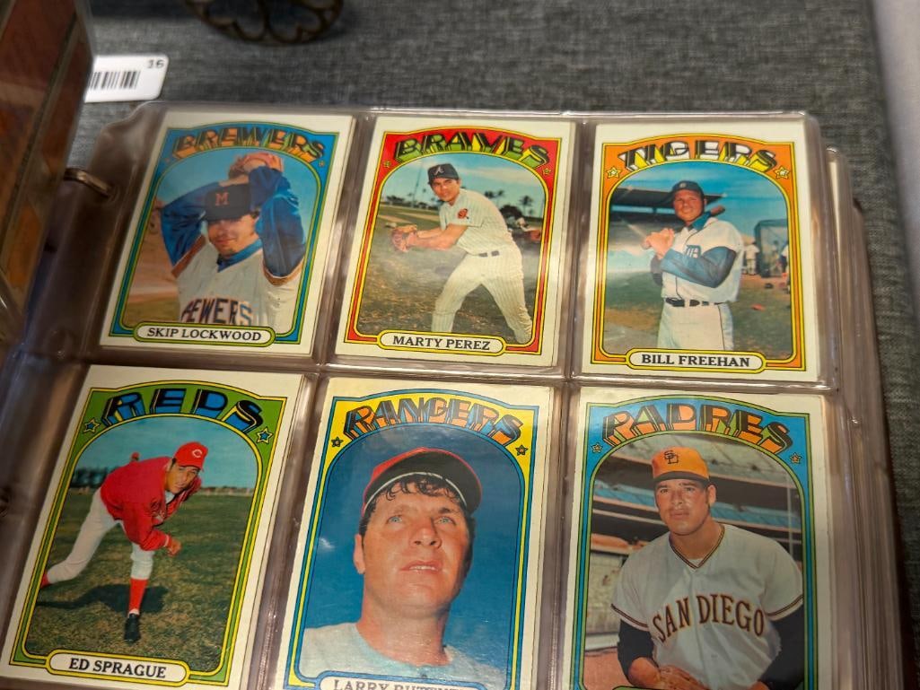 1972 TOPPS BASEBALL CARD SET INCLUDES MANY STARS AND ROOKIE CARDS NEAR COMPLETE - 11