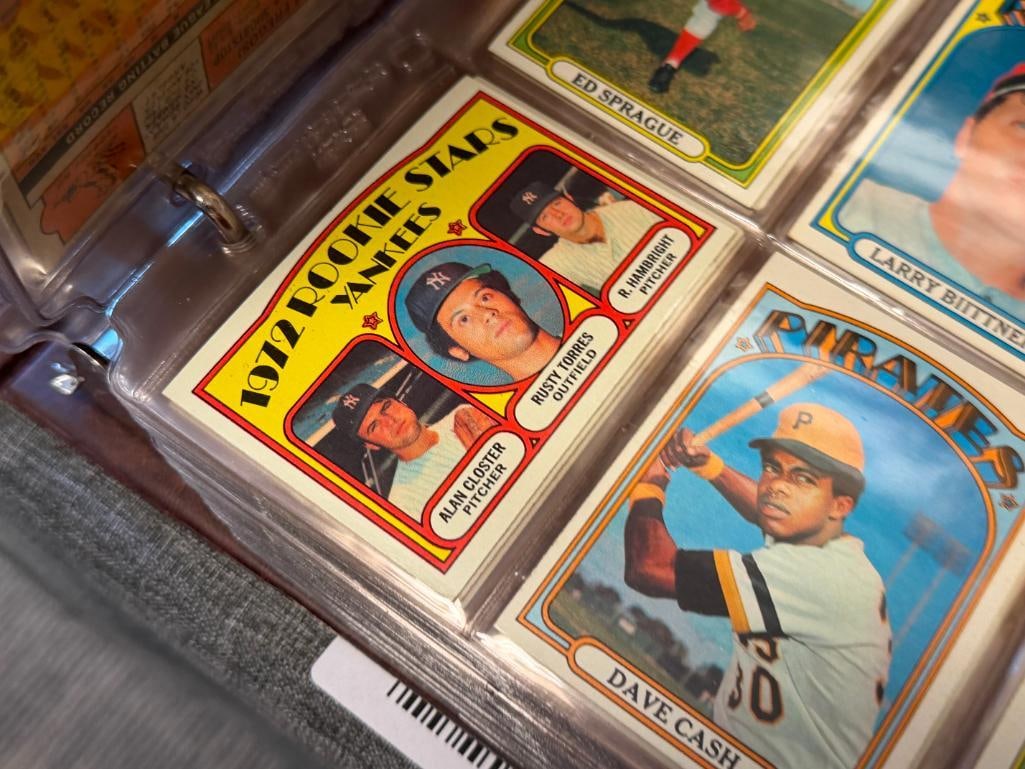 1972 TOPPS BASEBALL CARD SET INCLUDES MANY STARS AND ROOKIE CARDS NEAR COMPLETE - 12