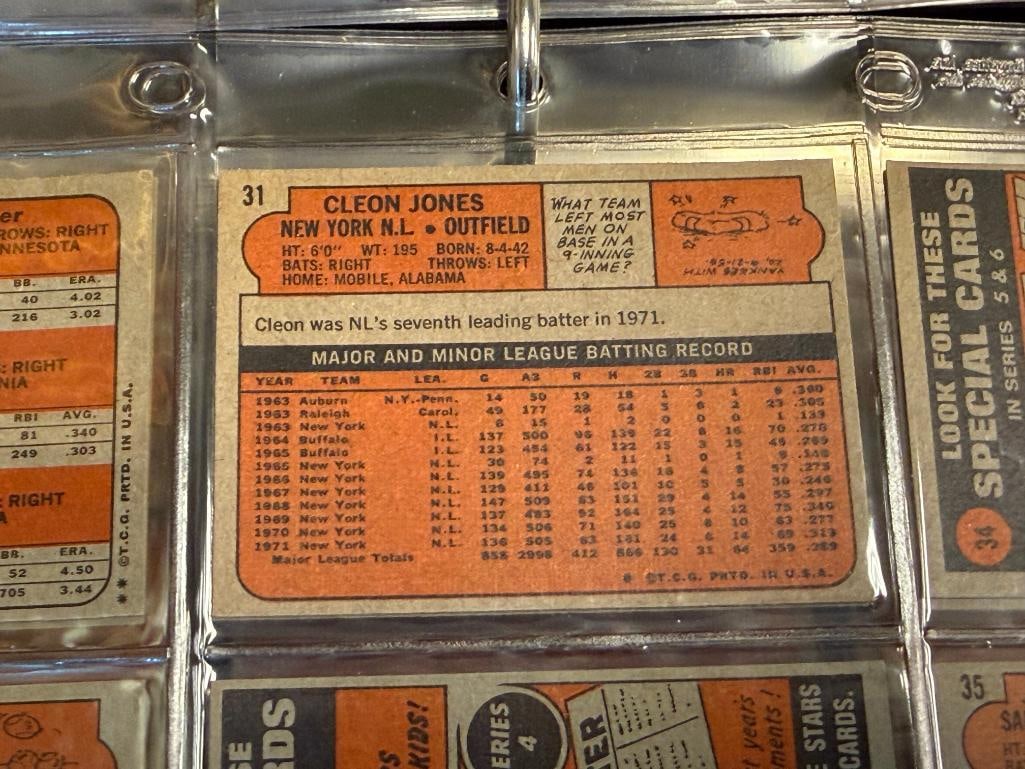 1972 TOPPS BASEBALL CARD SET INCLUDES MANY STARS AND ROOKIE CARDS NEAR COMPLETE - 19