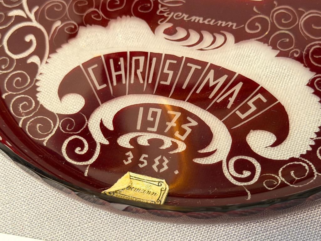 CZECH BOHEMIAN EGERMANN RUBY RED CUT TO CLEAR CRYSTAL HOLIDAY / CHRISTMAS PLATE 1973 - 4