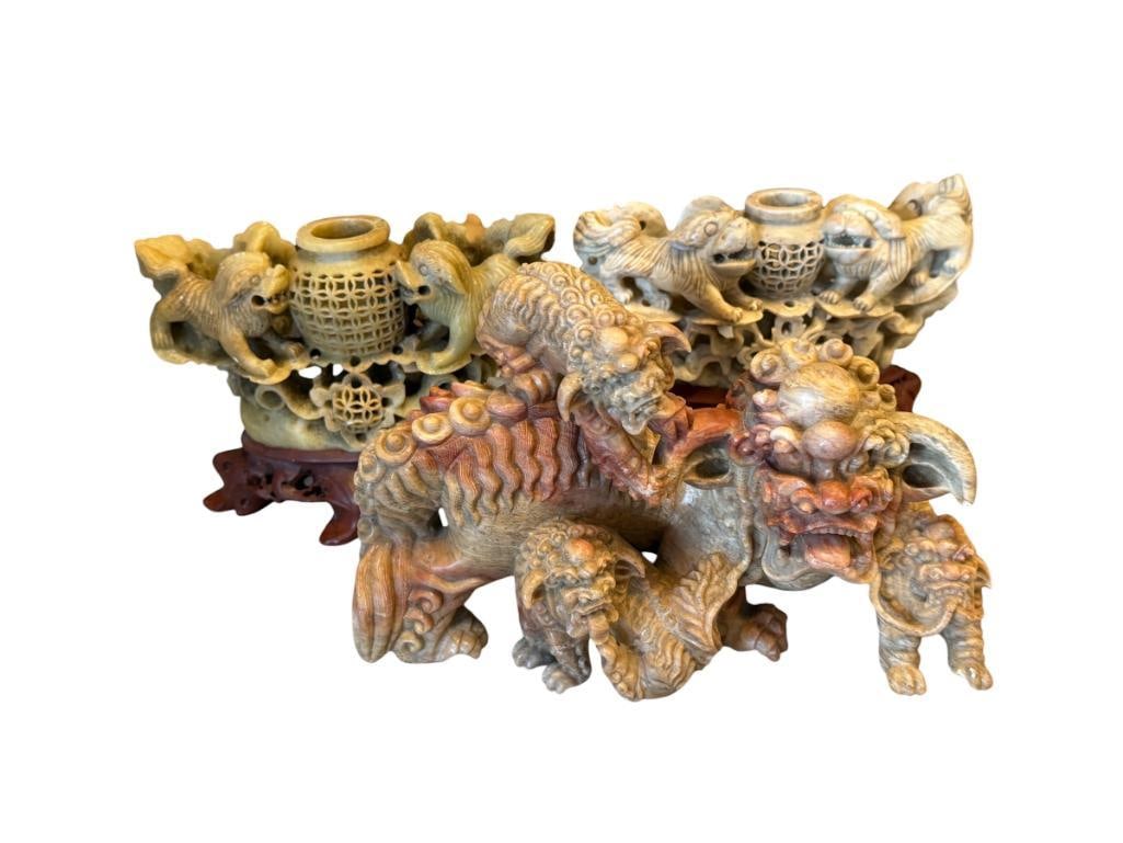 20TH CENTURY CHINESE CARVED SOAPSTONE FOO DOG SCULPTURE AND SCULPTED FOO DOG MINIATURE URNS (1 of 13)
