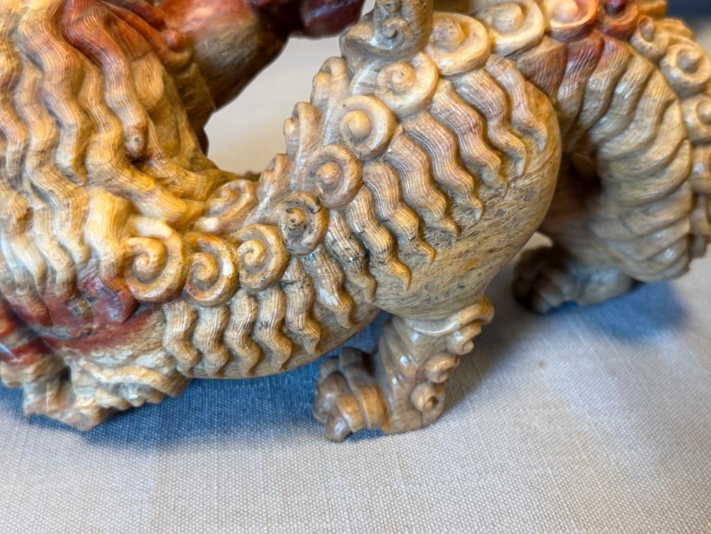20TH CENTURY CHINESE CARVED SOAPSTONE FOO DOG SCULPTURE AND SCULPTED FOO DOG MINIATURE URNS - 6