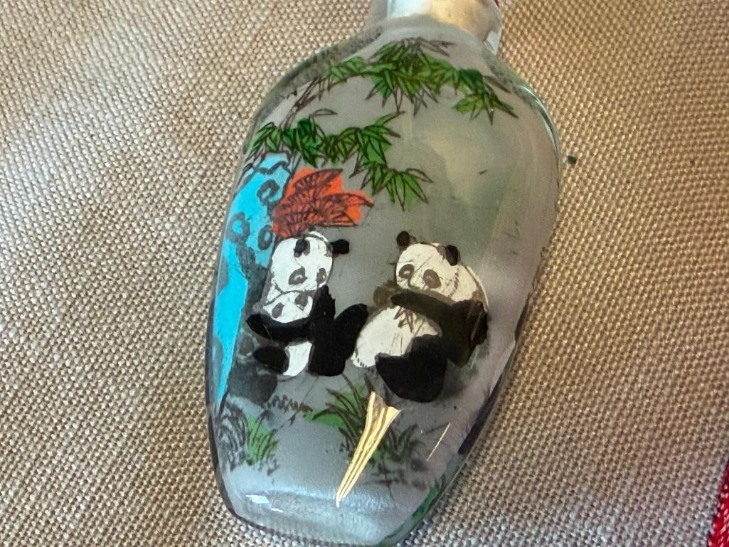 CHINESE REVERSE PAINTED PLAYFUL PANDAS THEMED GLASS SNUFF BOTTLES - 6