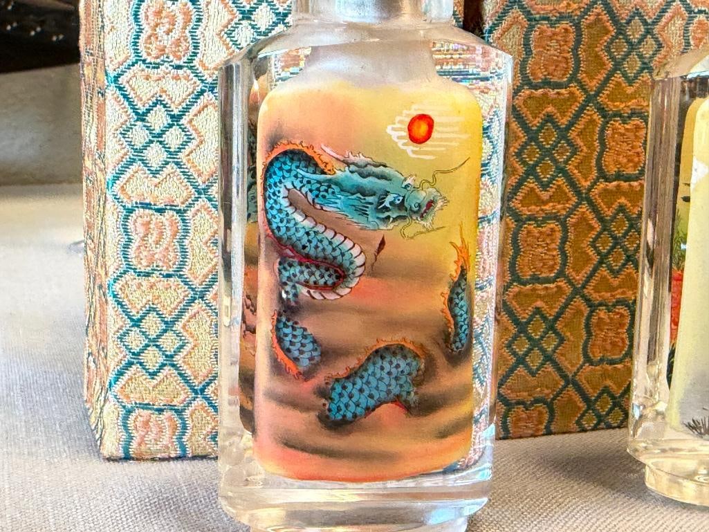 20TH CENTURY REVERSE PAINTED GLASS CHINESE SNUFF BOTTLES - 6