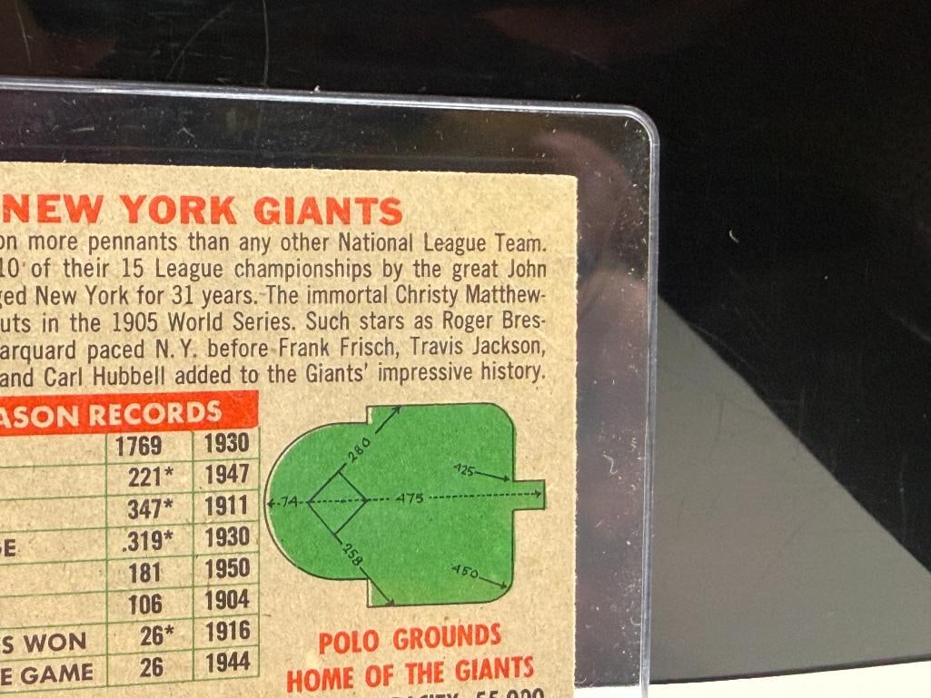 1956 TOPPS #226 NEW YORK GIANTS TEAM BASEBALL CARD GRAY BACK - 10