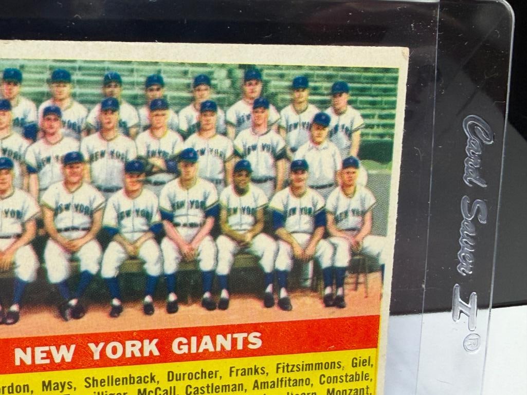 1956 TOPPS #226 NEW YORK GIANTS TEAM BASEBALL CARD GRAY BACK - 4