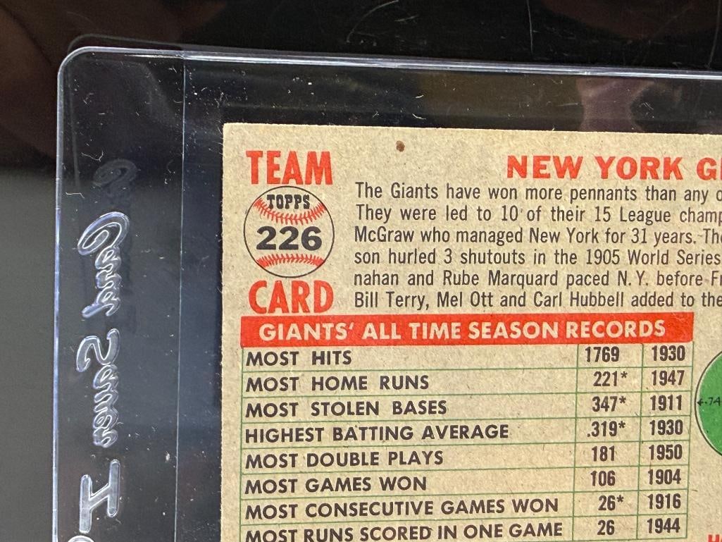 1956 TOPPS #226 NEW YORK GIANTS TEAM BASEBALL CARD GRAY BACK - 9