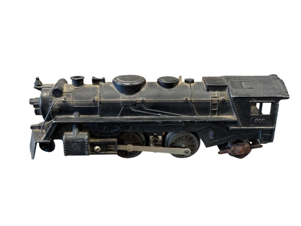 ICONIC MARX 666 O GAUGE STEAM LOCOMOTIVE 2-4-2 (1 of 7)