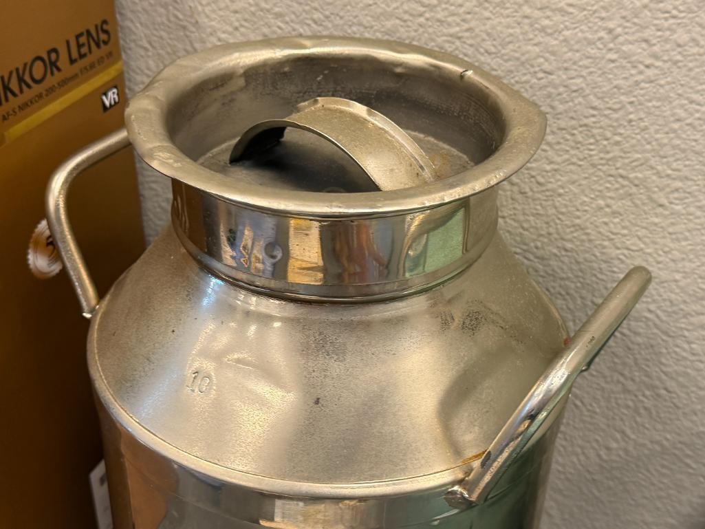 VINTAGE CHROME FINISH DAIRY CAN 10 QT - 2