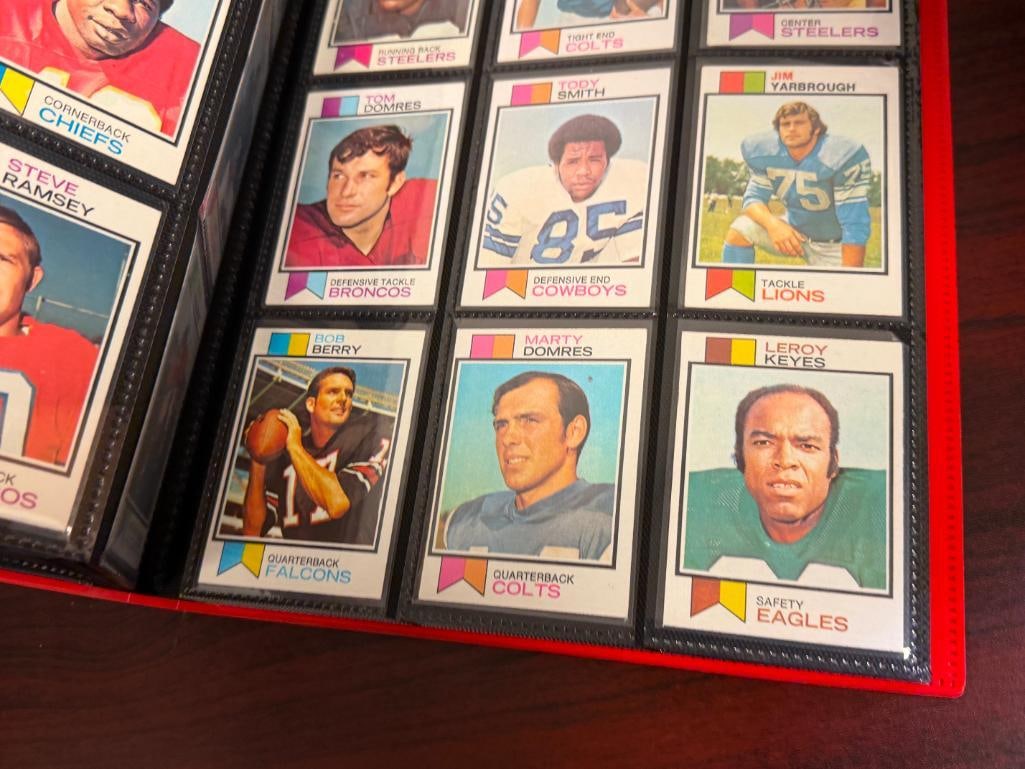 324 VINTAGE 1966-1973 FOOTBALL CARDS INCLUDING HALL OF FAMERS AND ROOKIE CARDS - 15