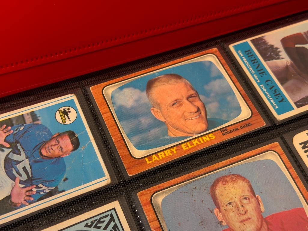 324 VINTAGE 1966-1973 FOOTBALL CARDS INCLUDING HALL OF FAMERS AND ROOKIE CARDS - 3
